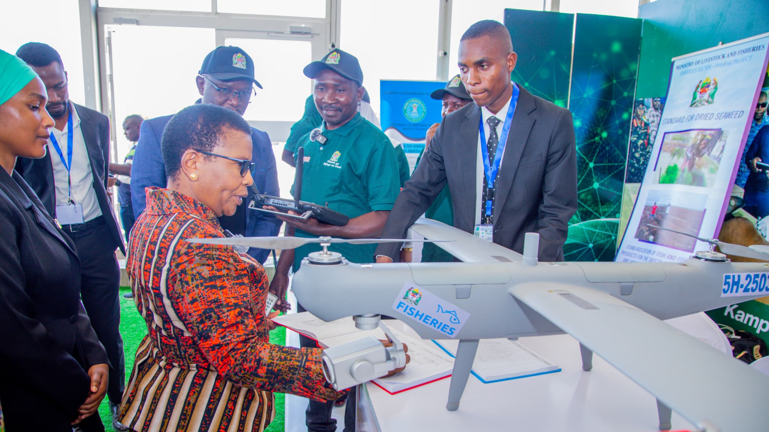 DKT. MGANGA AKOSHWA NA MATUMIZI YA NDEGE NYUKI ULINZI WA RASILIMALI ZA UVUVI NCHINI