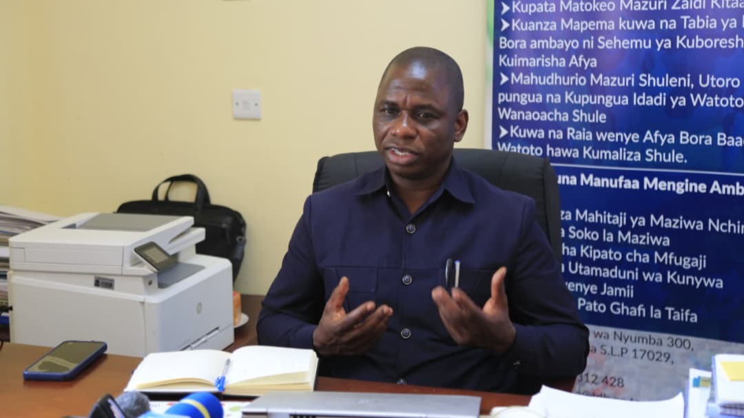 PROf. MSALYA-MAZIWA  KWA WANAFUNZI, CHACHU YA  UFAULU SHULENI