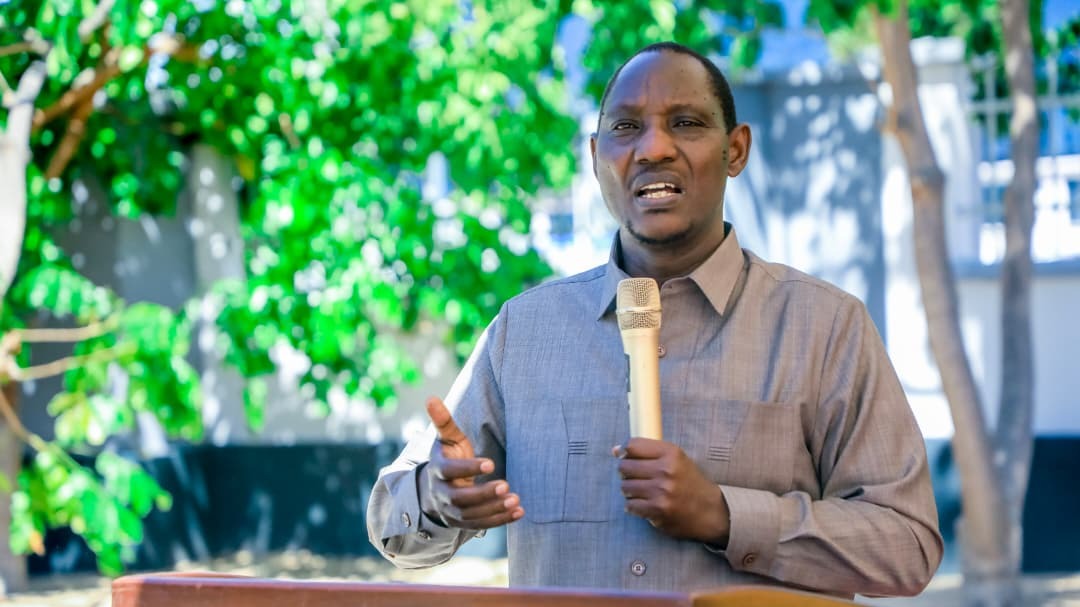 Mhe. Balozi Dkt. Kakurwa-Kazi na Utu, Tunasonga Mbele, Kazi na Tabasamu, Tunasonga Mbele.