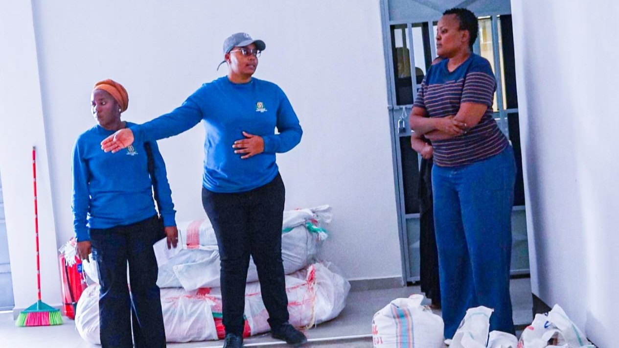 WAUZAJI VYAKULA VYA MIFUGO WATAKIWA KUSAJILI NA KUHUISHA VYETI VYAO VYA USAJILI